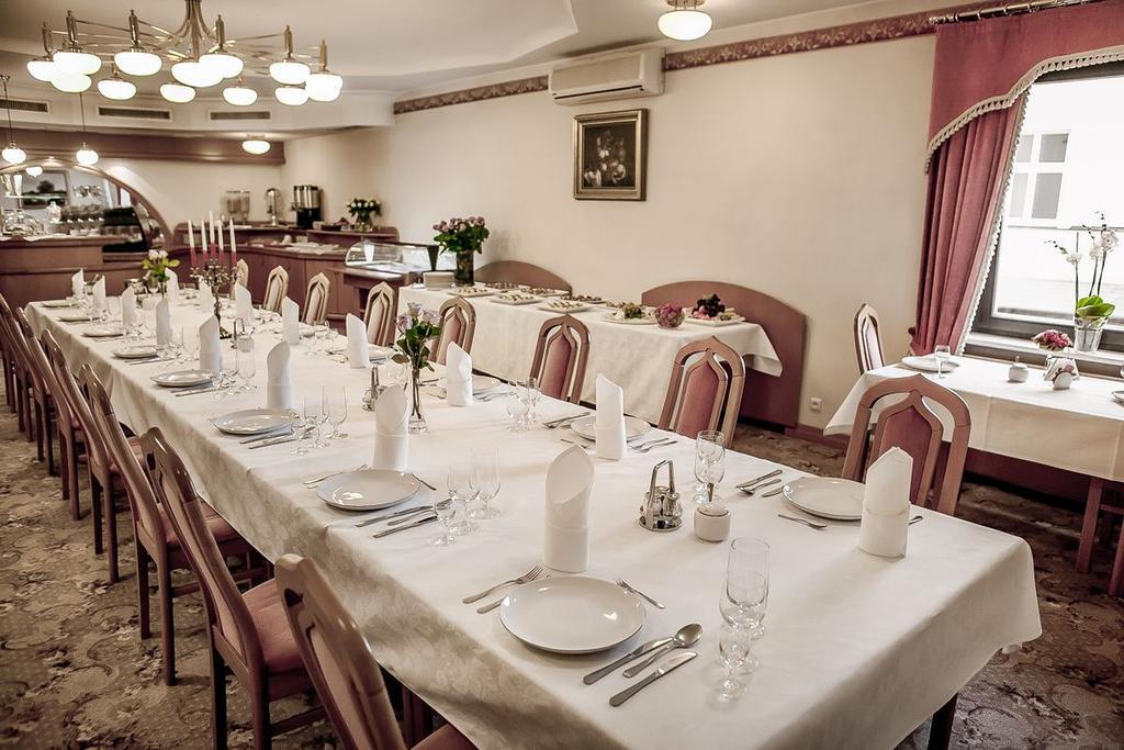 Palazzo Adler Bed & Breakfast Swarzędz Eksteriør bilde