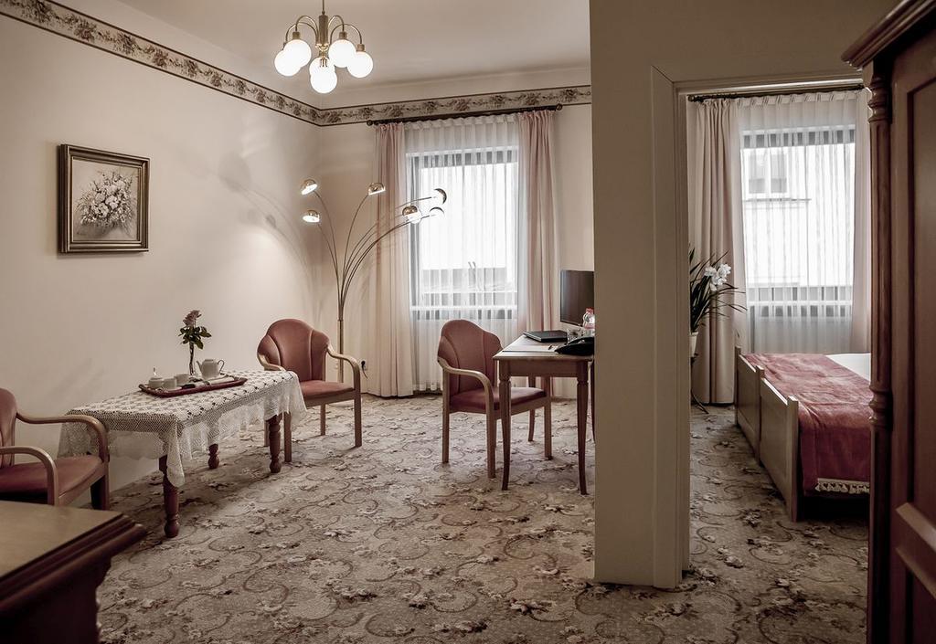 Palazzo Adler Bed & Breakfast Swarzędz Eksteriør bilde