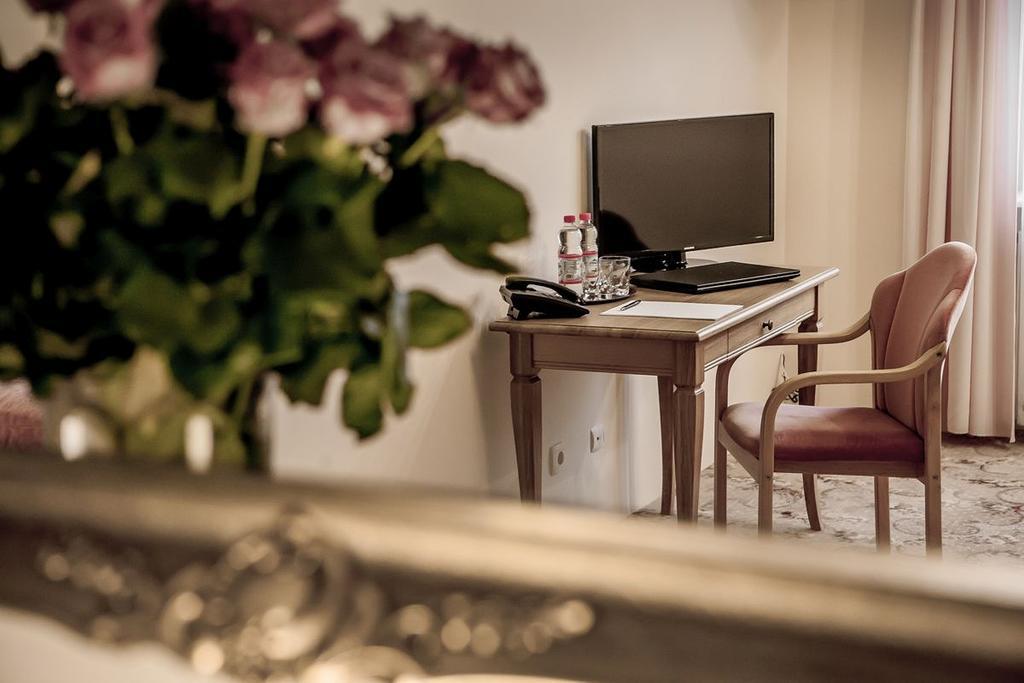 Palazzo Adler Bed & Breakfast Swarzędz Eksteriør bilde