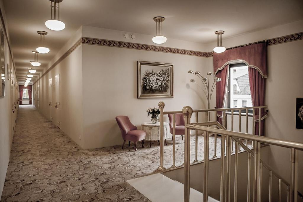Palazzo Adler Bed & Breakfast Swarzędz Eksteriør bilde